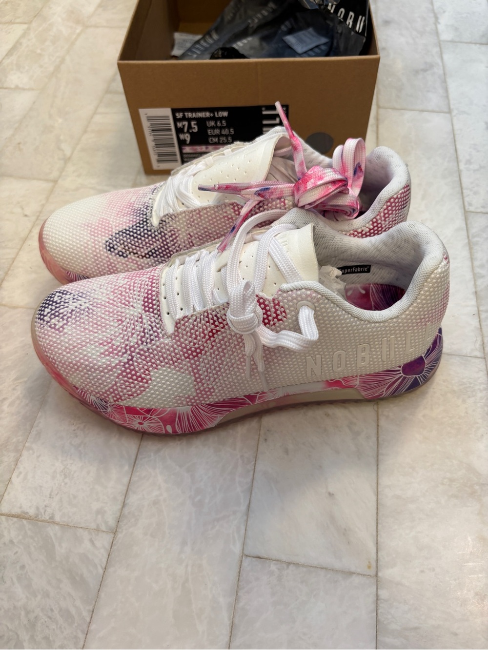 NOBULL White and Pink Floral Low-Top Trainer NEW IN BOX - Picture 5 of 10